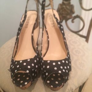 Guess navy/white Polkadot heels